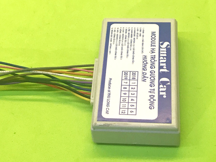 Module tự động hạ tròng gương ô tô